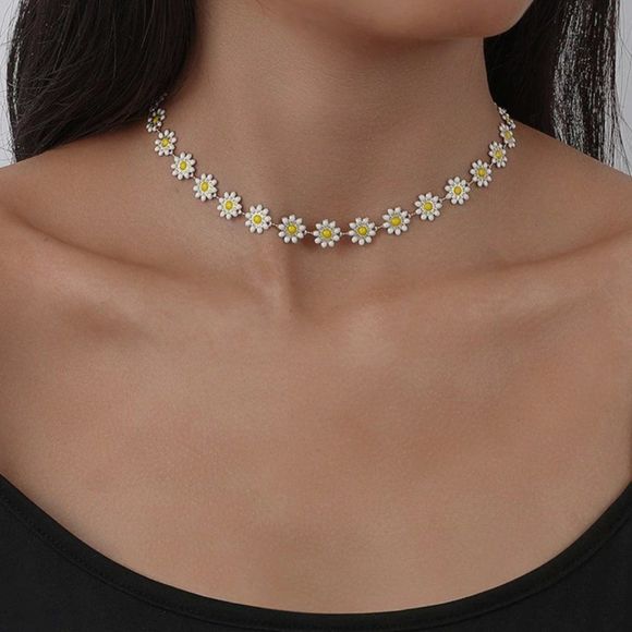 White Daisy Enamel Chain Choker Necklace - Picture 2 of 12